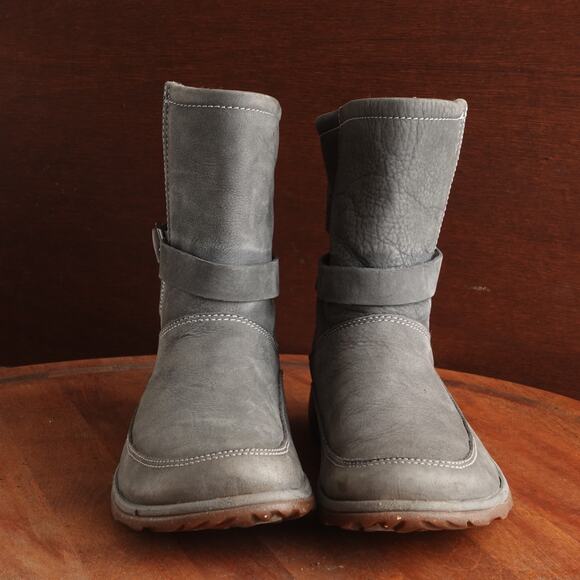 Chaco Boots WMS SZ 7 Gray Hopi Leather Pull On Waterproof Outdoor Casual Winter - Picture 3 of 15